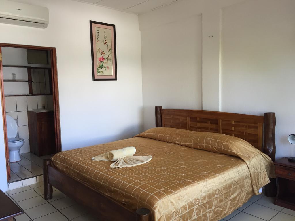Hotel Coco Beach Мануэль-Антонио Экстерьер фото